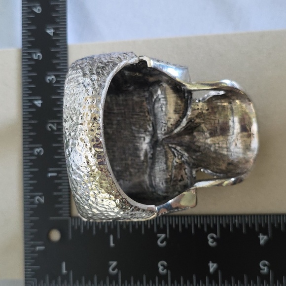 Large Vintage Silver Skull Clamper Hinge Bracelet - Picture 10 of 10